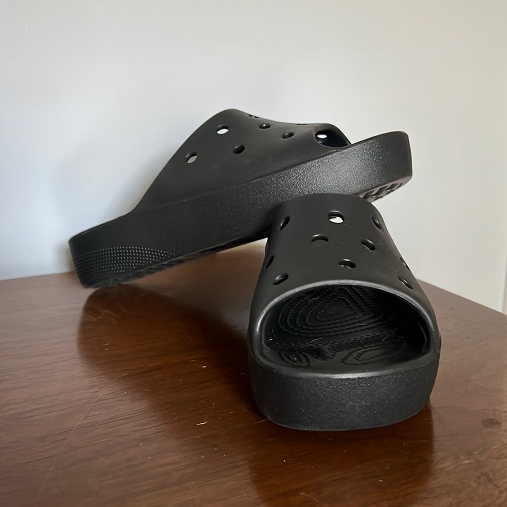 CROCS Platform Sandals